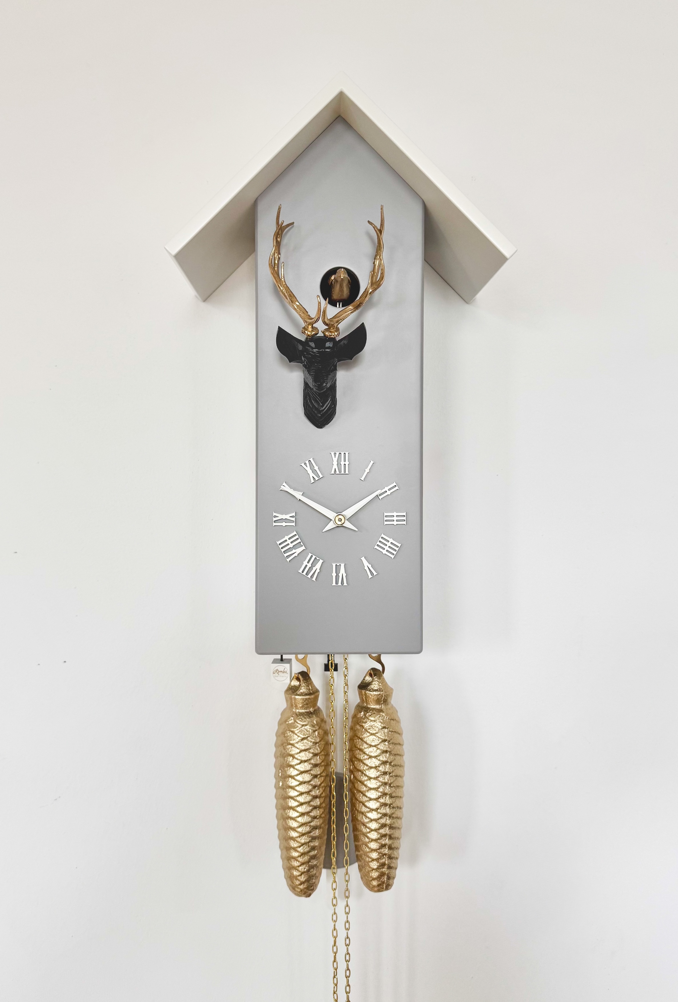 CLASSIC - Design Kuckucksuhr (grau/gold/weiß) mit Ziffern Rombach & Haas