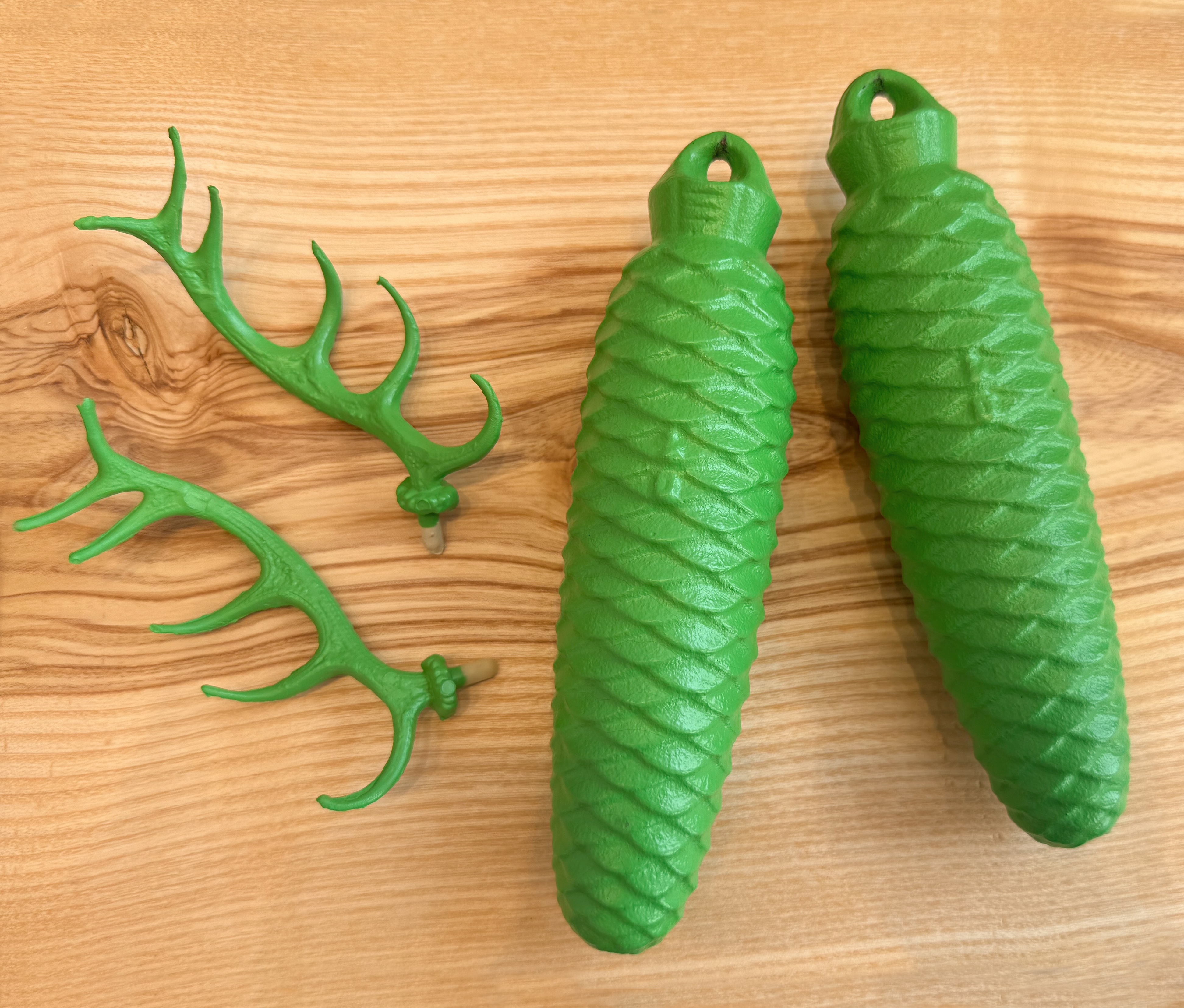 Geweihe / Gewichte (grün)  (für 8-Tag-Kuckucksuhren)