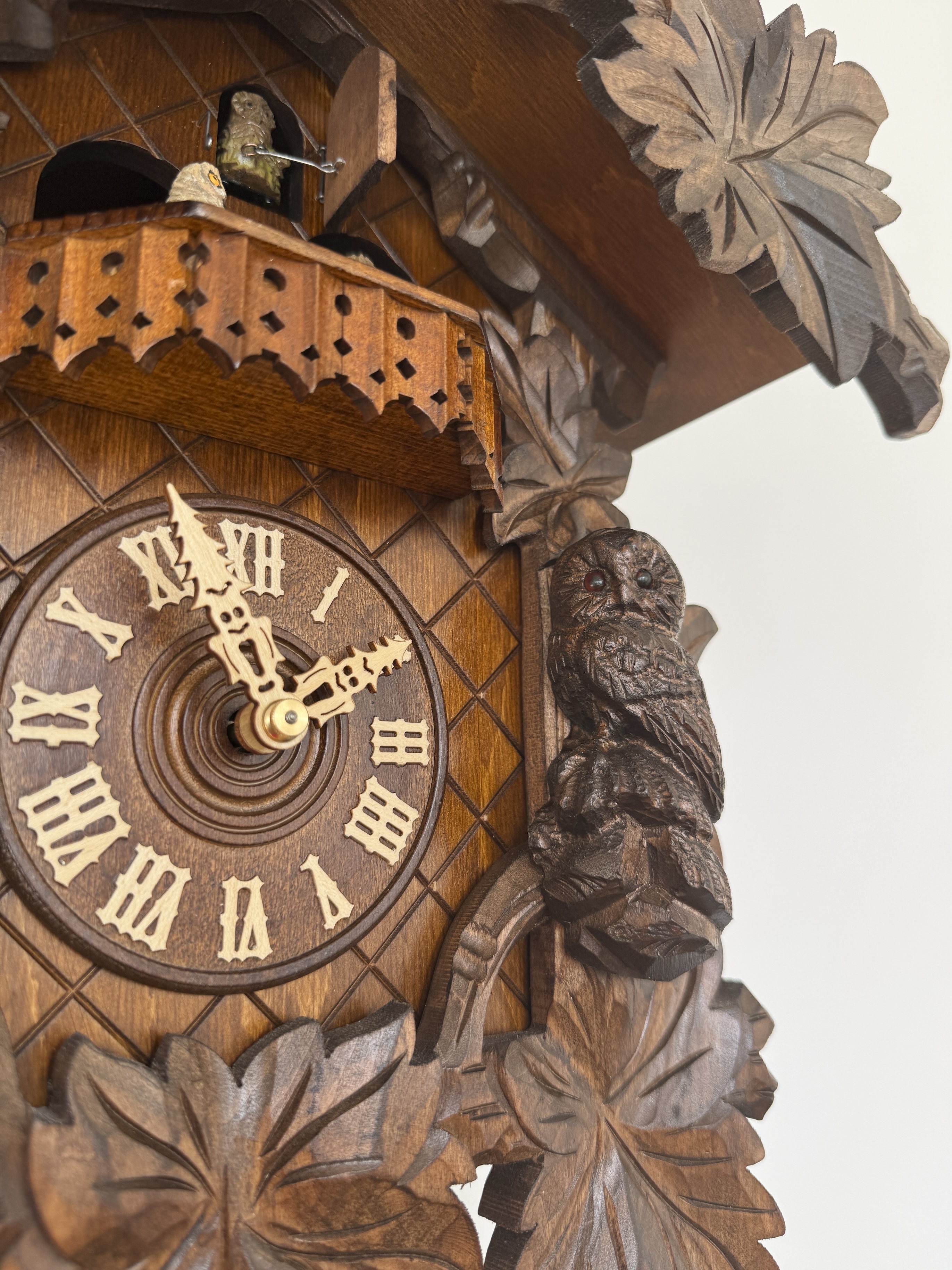 TRADITION  🦉- Eulenuhr mit Musik Schwarzwalduhr von Rombach & Haas 